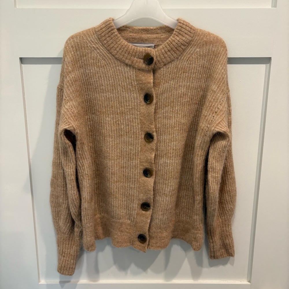 Everlane Cropped Alpaca Cardigan in Heathered Chai